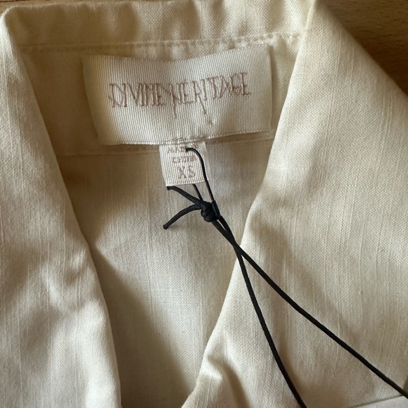 DIVINE HERITAGE CREAM COLLARED PUFFY SHOULDER SLEEVE SHIRT NWT - Picture 8 of 8